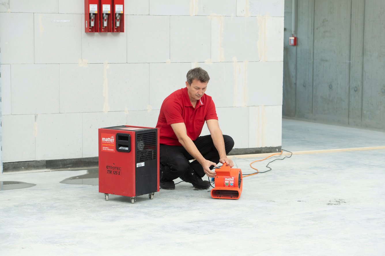 Ein Beispiel für einen Bautrockner im Einsatz - MobileHeating.